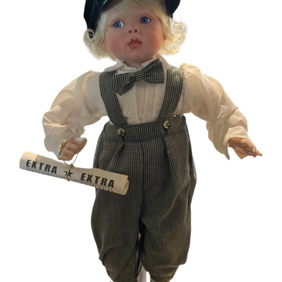 Fayzah Spanos Annual Edition porcelain Doll with Blonde Hair and plaid Outfit. - Picture 3 of 6